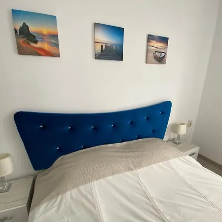 Bluemoon-apartment With Parking דירה *