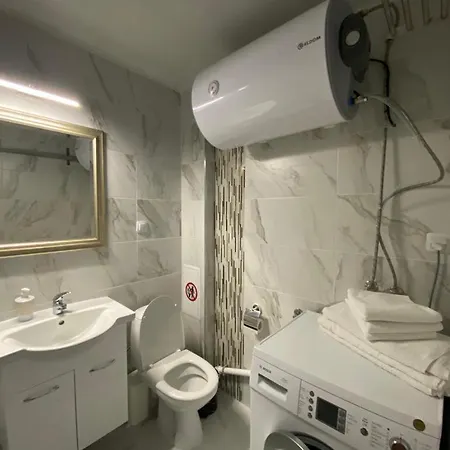 Bluemoon-apartment With Parking * بورغاس